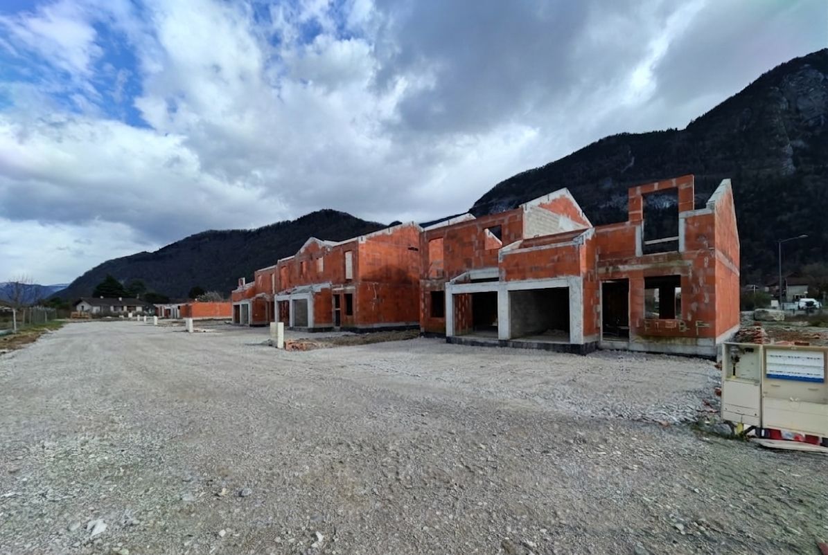 Chantier Le Clos de la Chambotte Entrelacs - gros oeuvre maisons jumelees