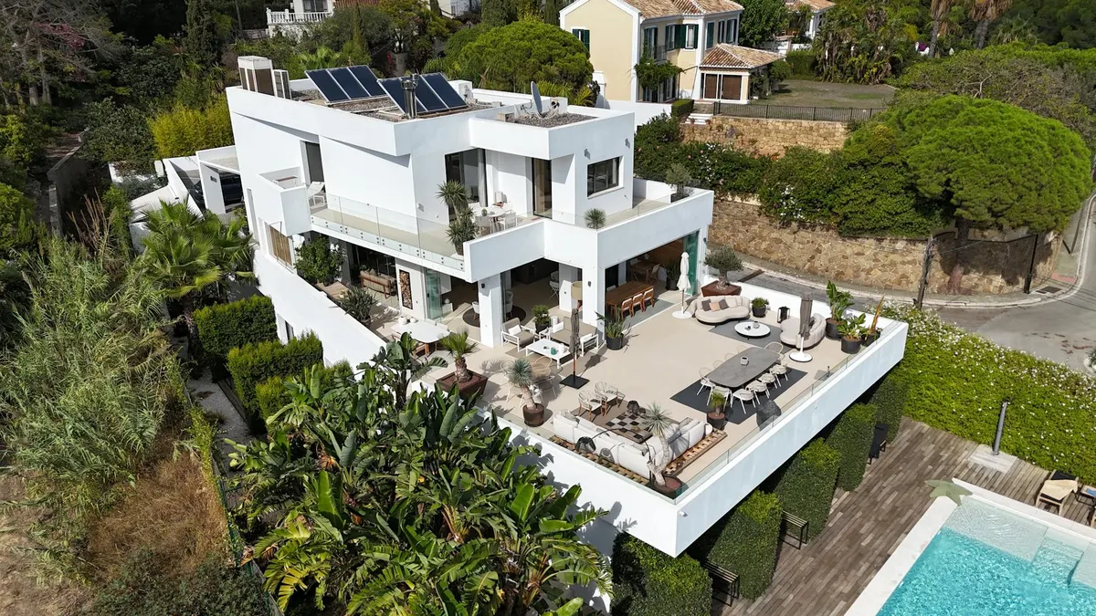 Construction écologique d'une maison contemporaine durable en Provence-Alpes-Côte d'Azur