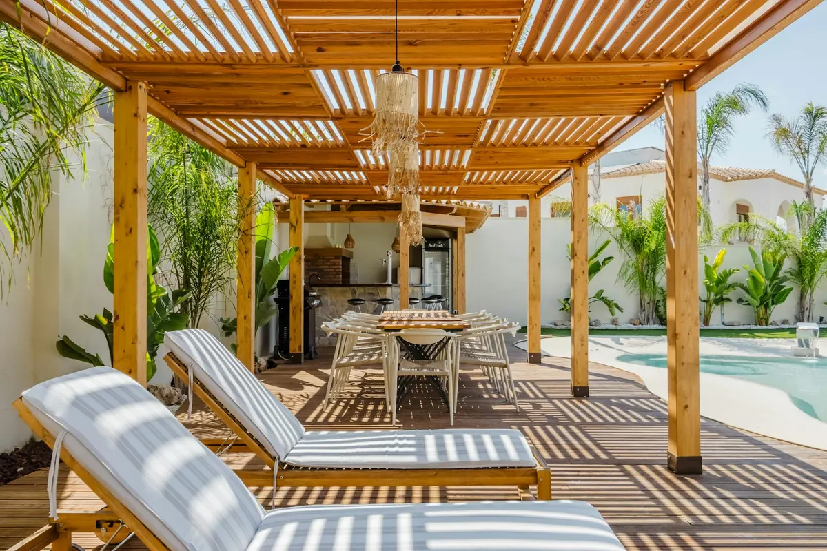 Terrasse aménagée méditerranéenne à Fréjus