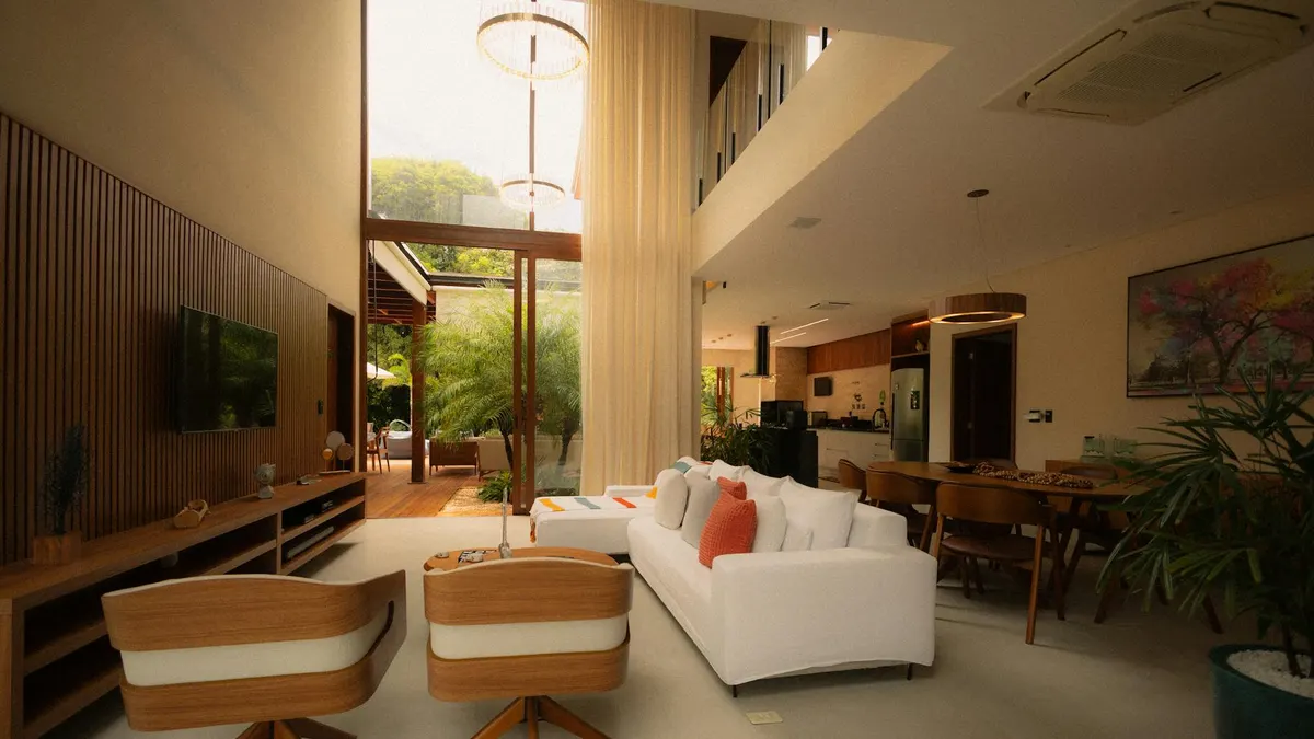 Design d'intérieur d'une villa de luxe contemporaine à Saint-Tropez