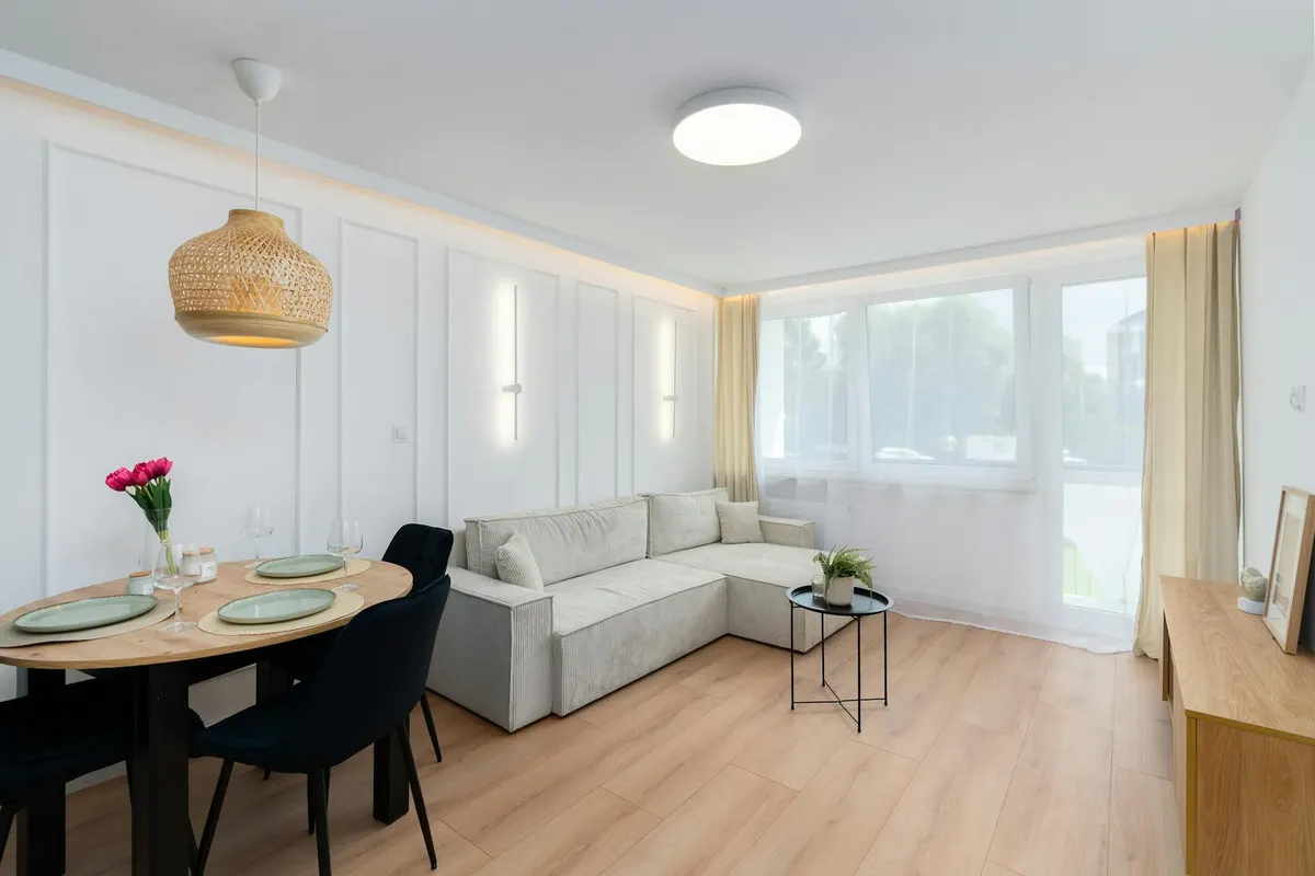 Mobilier modulable pour optimiser un petit espace en région Sud
